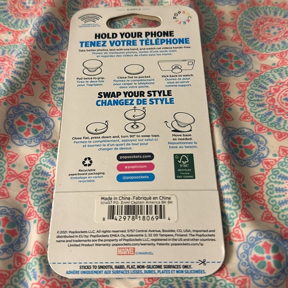 New in Packaging Captain America limited edition pop sockets - Picture 3 of 3